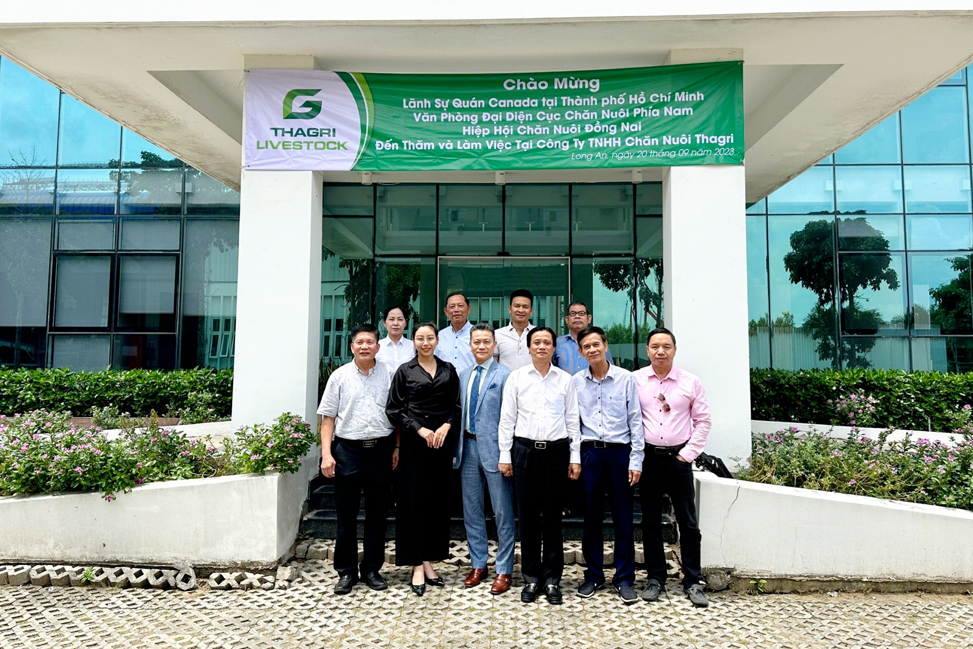 Consulate General of Canada in Ho Chi Minh City delegates visit THAGRI LIVESTOCK