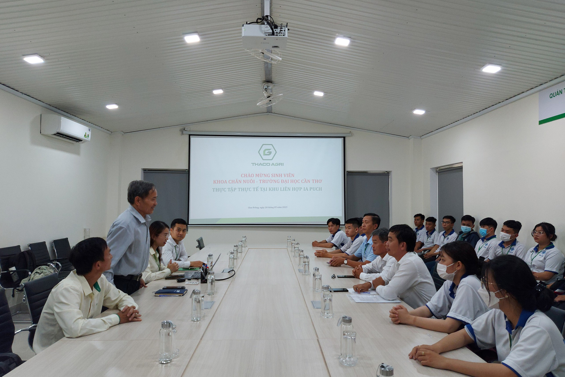 Banner truyền thông