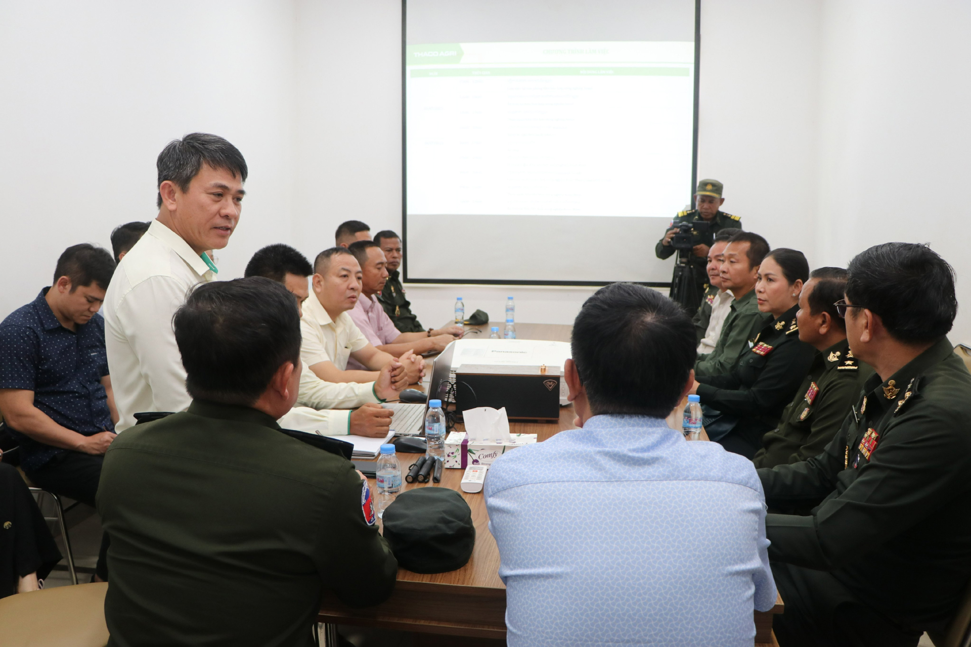 Royal Cambodian Armed Forces delegation visits Snoul and Kounmom complexes