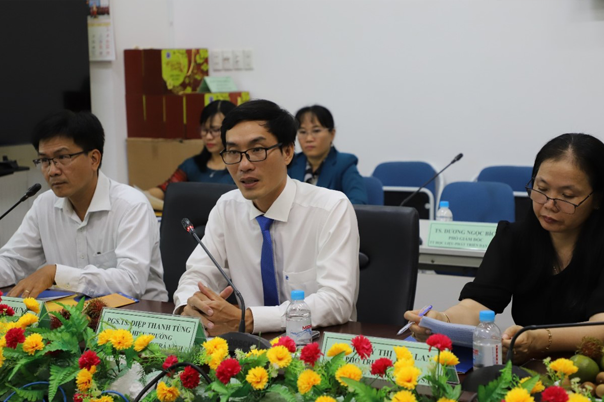 THACO AGRI and Tra Vinh University sign MOU on recruitment and training cooperation