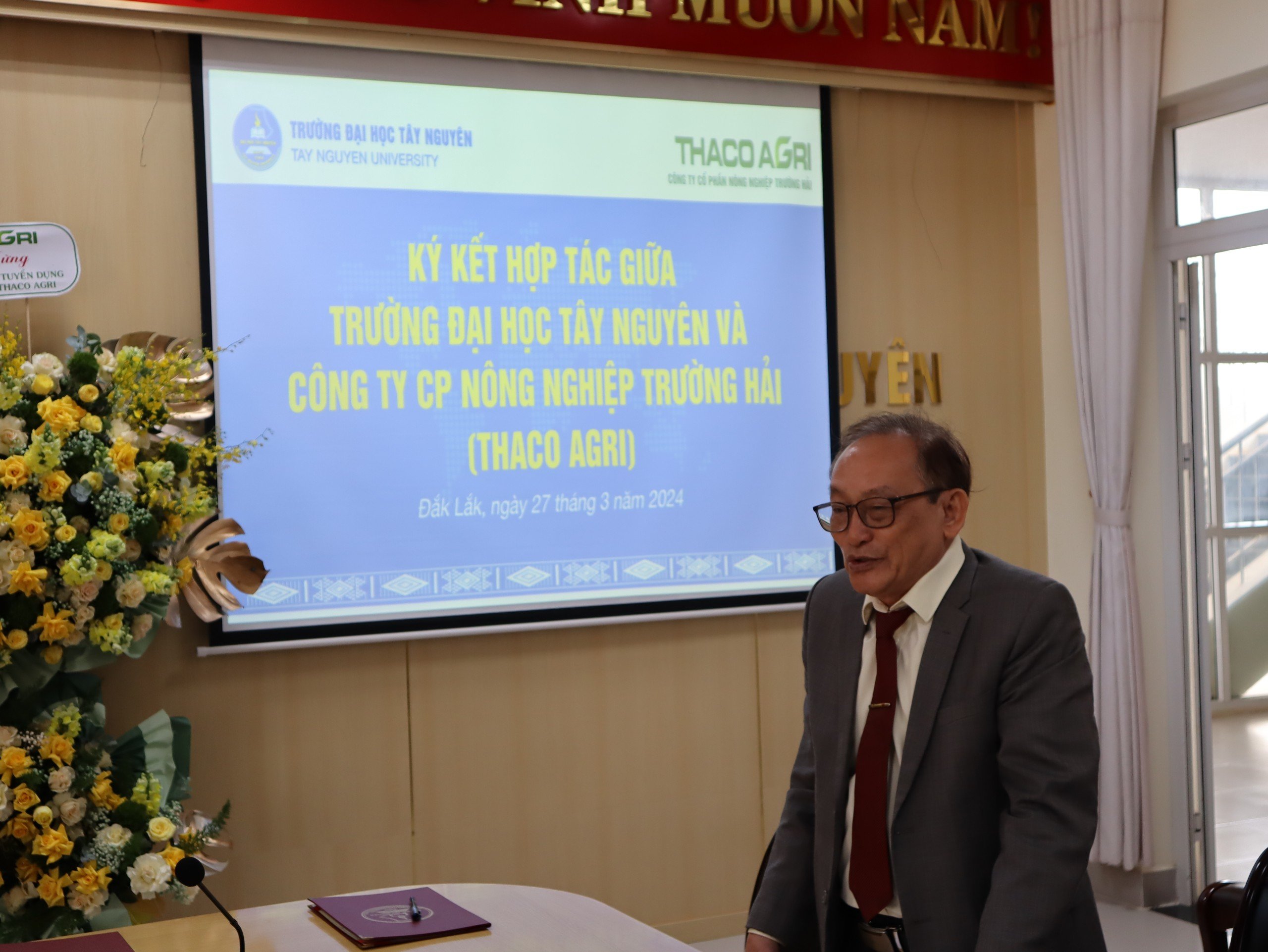 Mr. Phan Tiem, Principal of THACO College, THACO AGRI Deputy Director of the Training Department is making a speech 