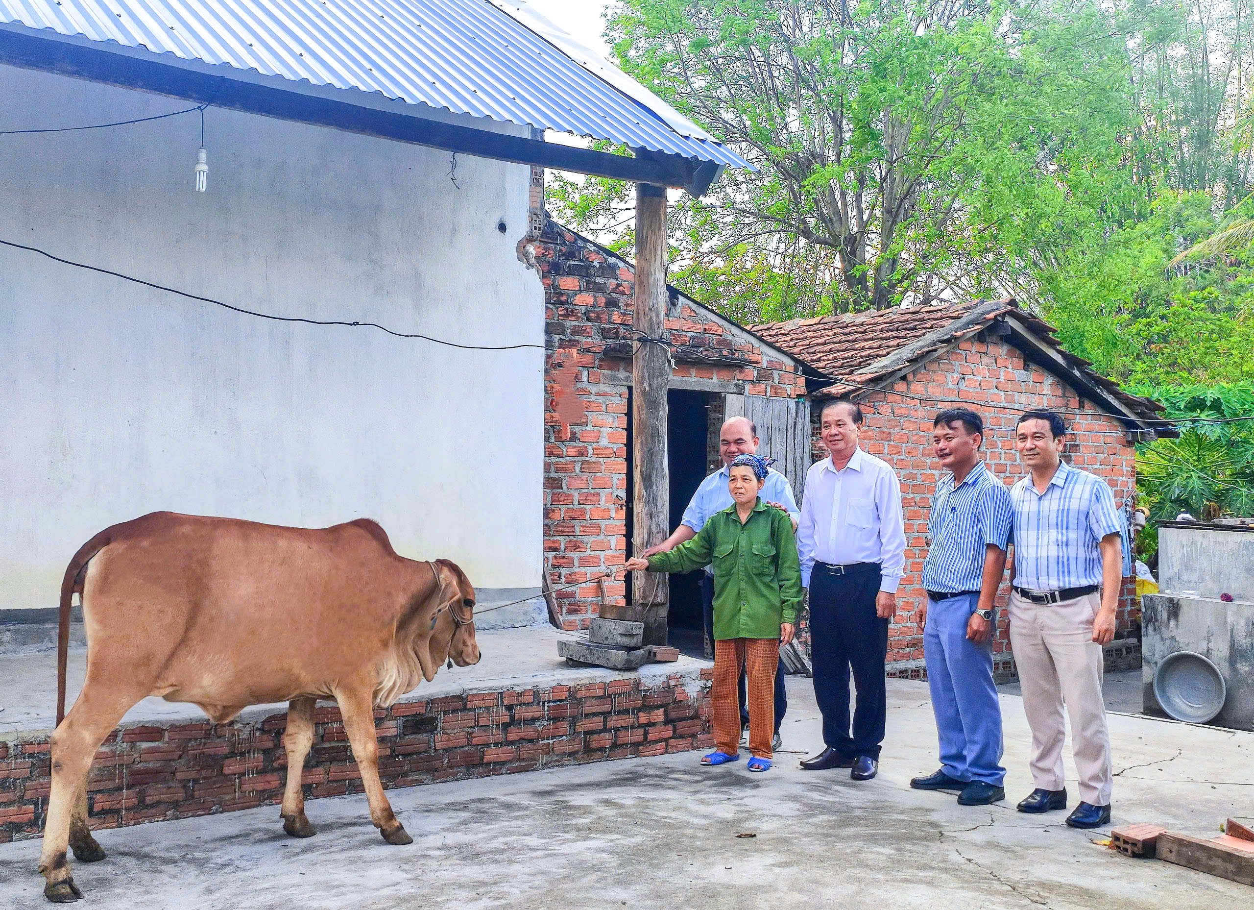 Ngày 14/5, Ủy ban Mặt trận Tổ quốc Việt Nam (UB MTTQVN) huyện Ia Pa, tỉnh Gia Lai phối hợp THACO AGR...