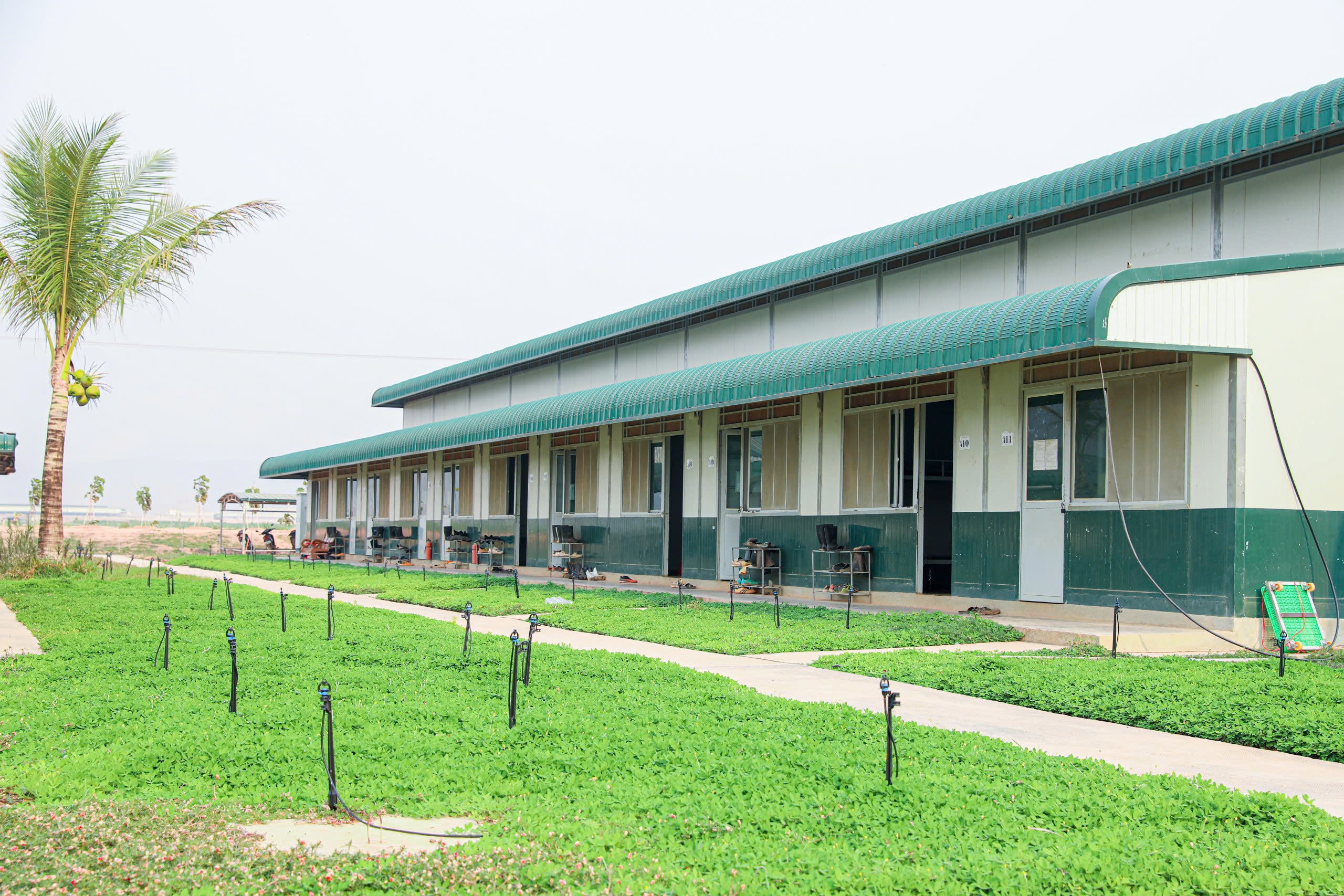 Khu nhà ở cho CB.CNV