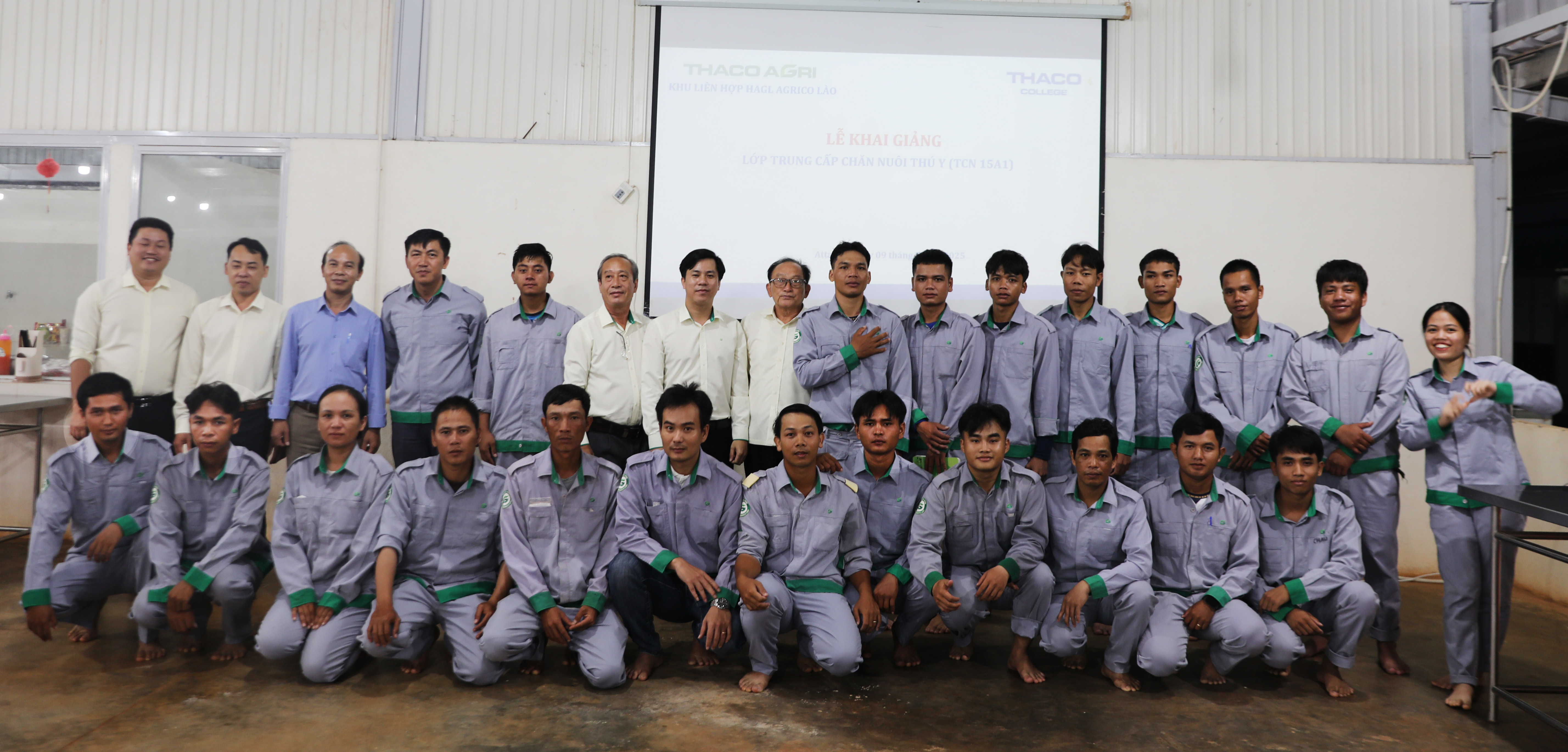 Các học viên tại lớp khai giảng