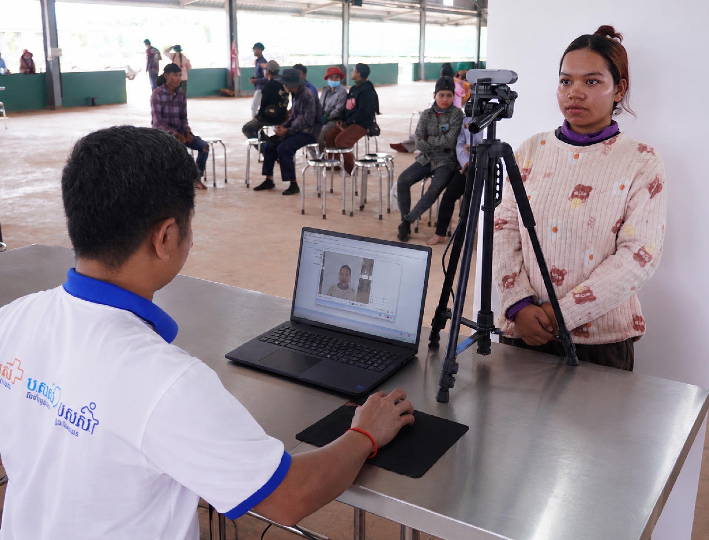 Hướng dẫn người lao động hoàn thiện hồ sơ nhanh chóng