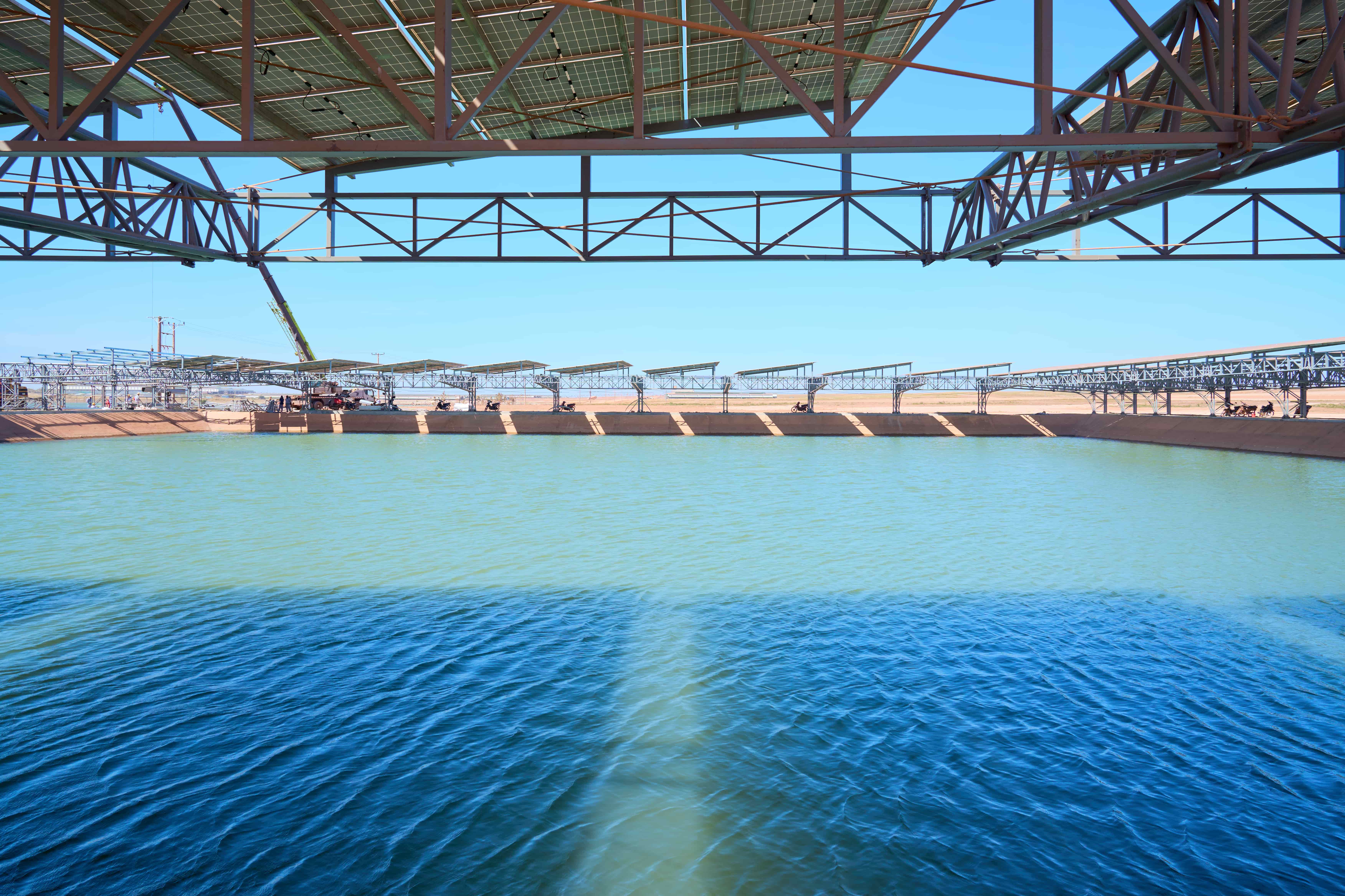 Trạm bơm sử dụng năng lượng mặt trời tại Xí nghiệp Bò ADM, KLH Koun Mom