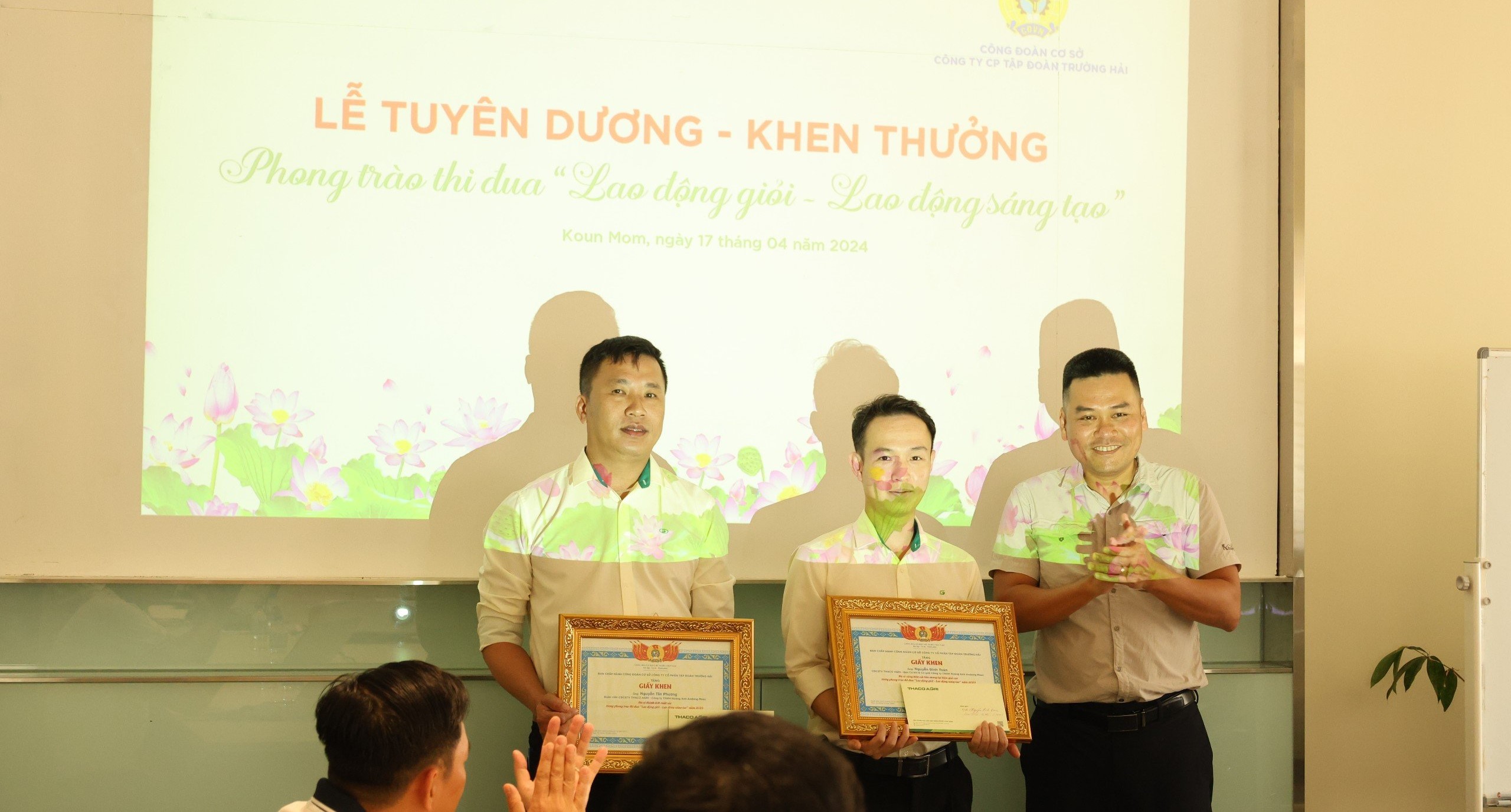 Banner truyền thông