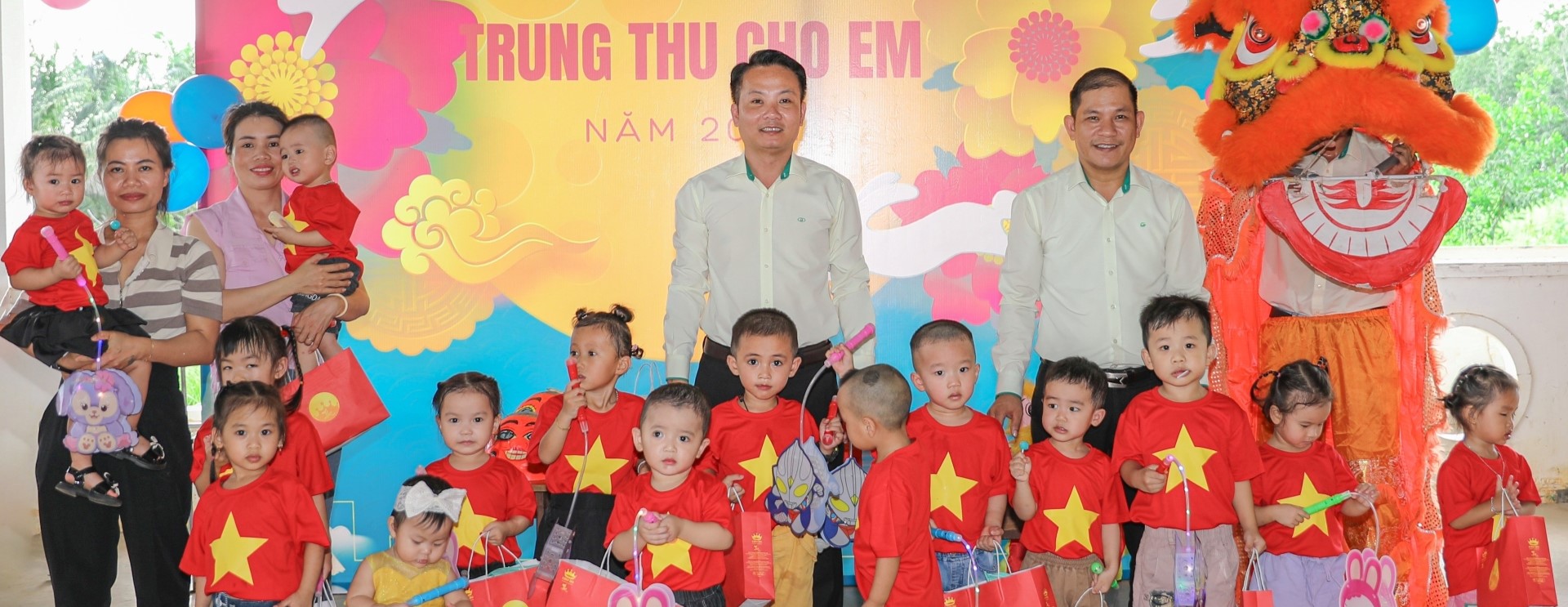 Banner truyền thông